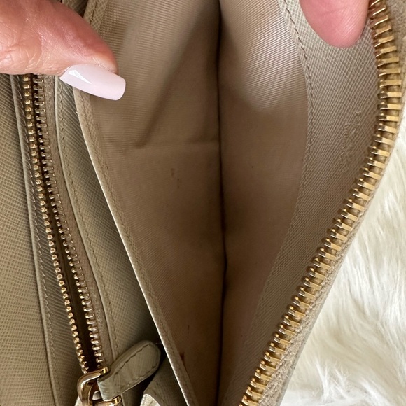 Auth Prada Wallet EUC - Picture 17 of 17
